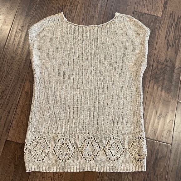 Loft Woven Sleeveless Top - Picture 5 of 6